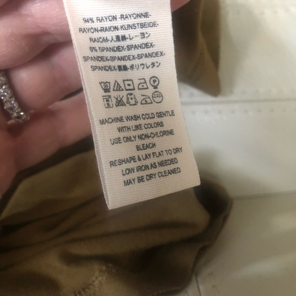 Free People top with great detail work SZ Medium - Picture 7 of 8